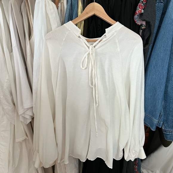 Hackwith Design House Courtney Blouse - Picture 2 of 9